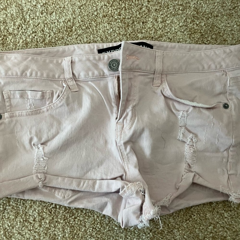 5/$15 Express Blush Pink Distressed Denim Short Shorts Size 8